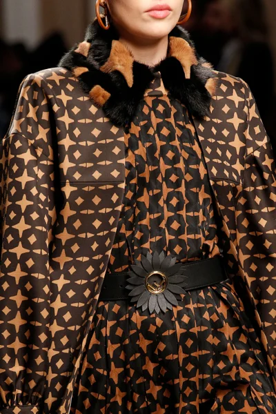 Look 31